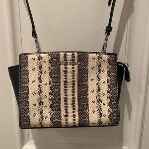Michael Kors snake skin cross body purse mini